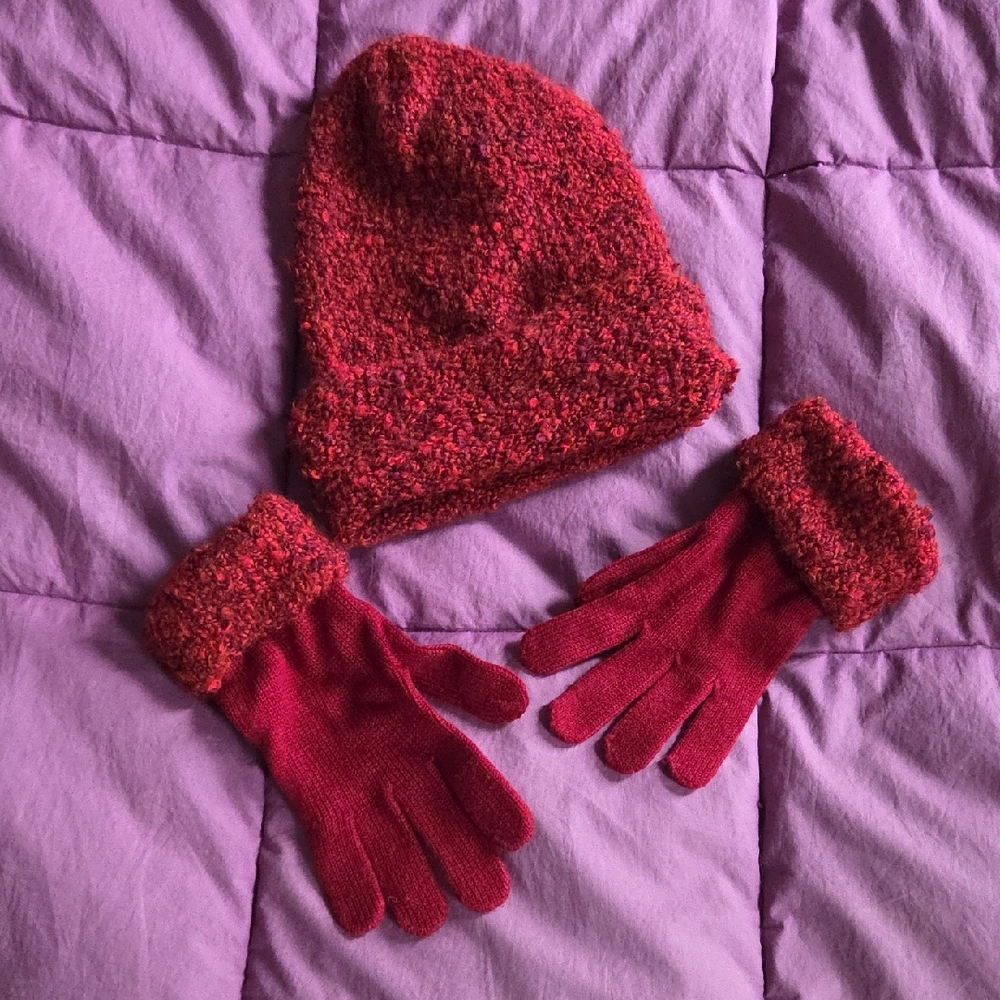 Avon Fashions Cozy Deep Maroon Red Popcorn Knit Winter Hat and Gloves Set